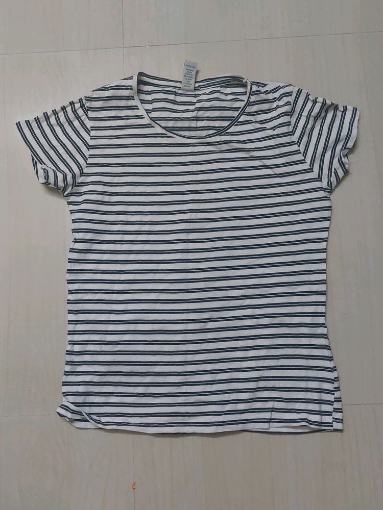 Girls T Shirt.