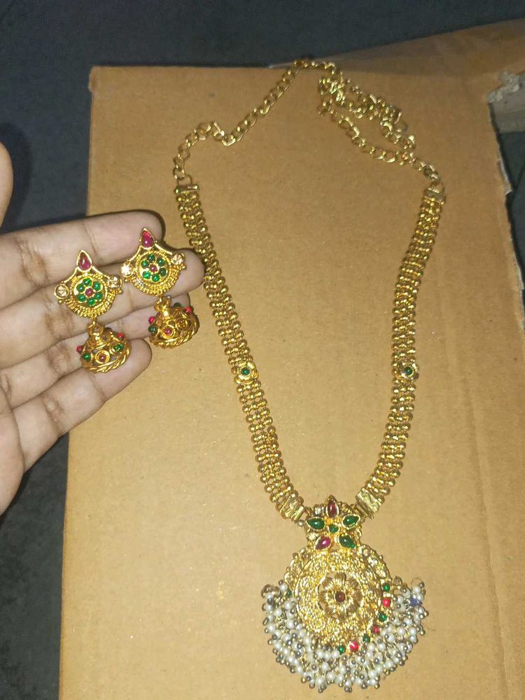 Temple Jewellery With Preals