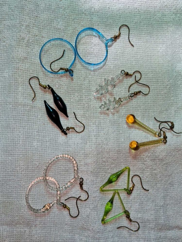 6 Earrings Combo 🥳