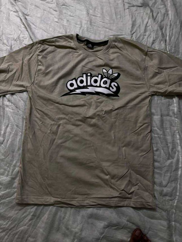 Adidas T-shirt