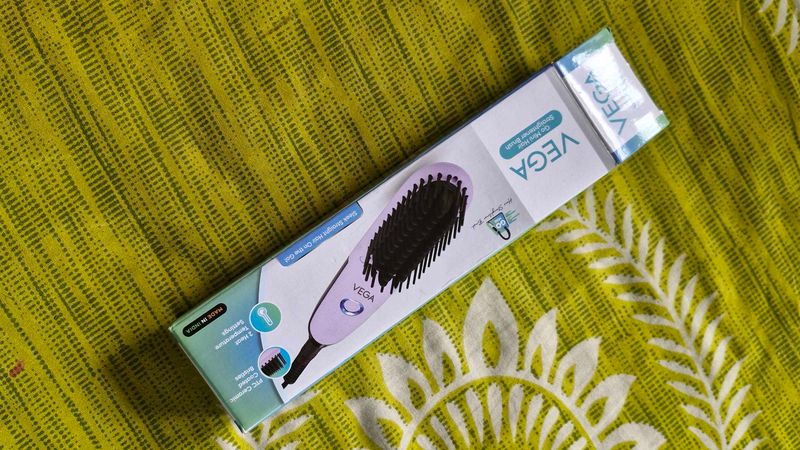Vega Go Mini Hair Straightening Brush