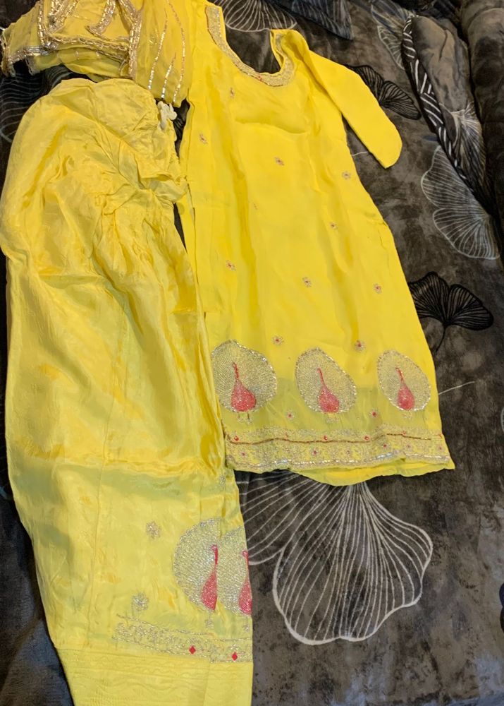 Yellow patiala salwar suit💛🌻💖