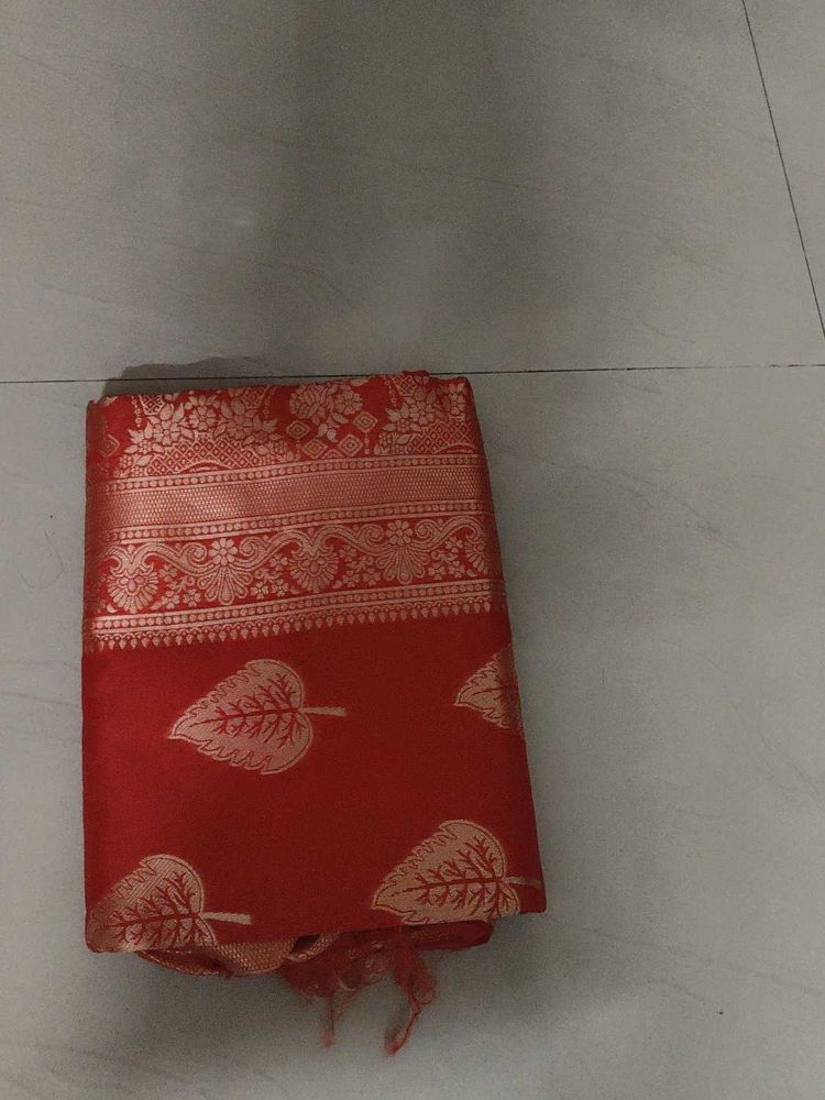 Pure banarasi silk saree with gold zari