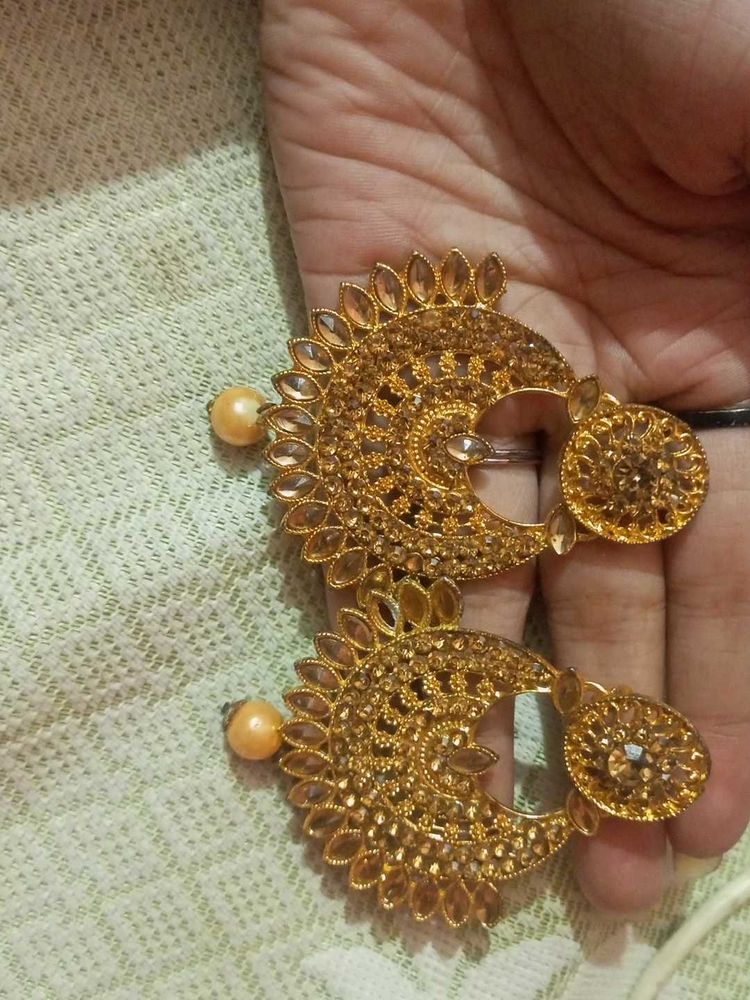 Earrings &amp; Studs