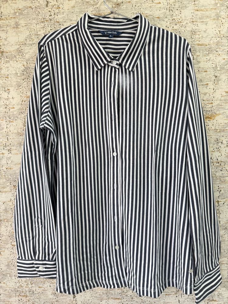 Black &amp; White Striped Button Down