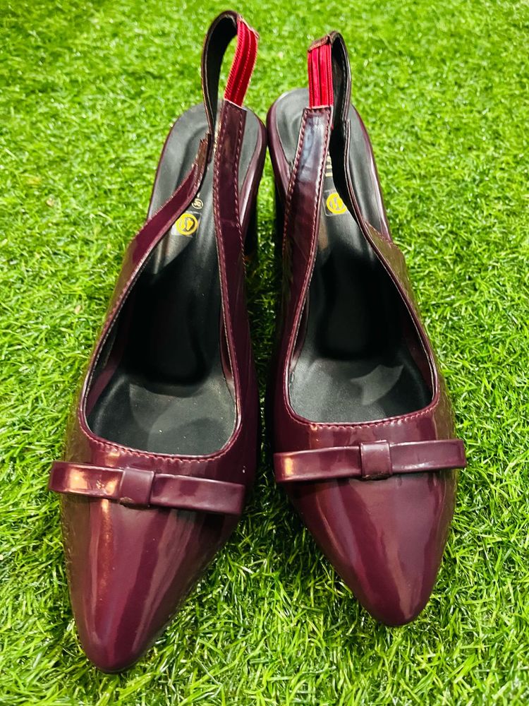 Chic Burgundy Slingback Heels