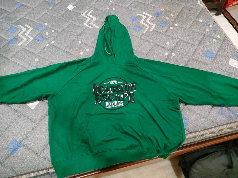 Roadster Green Graphic Print Hoodie