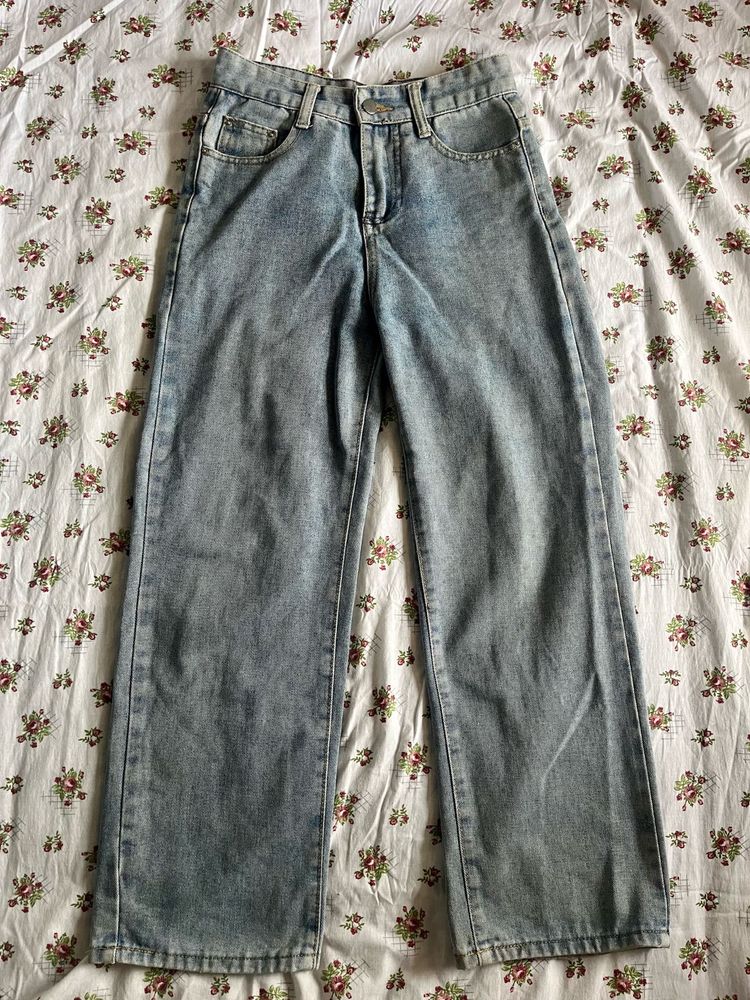 Vintage Medium Washed Straight Jeans