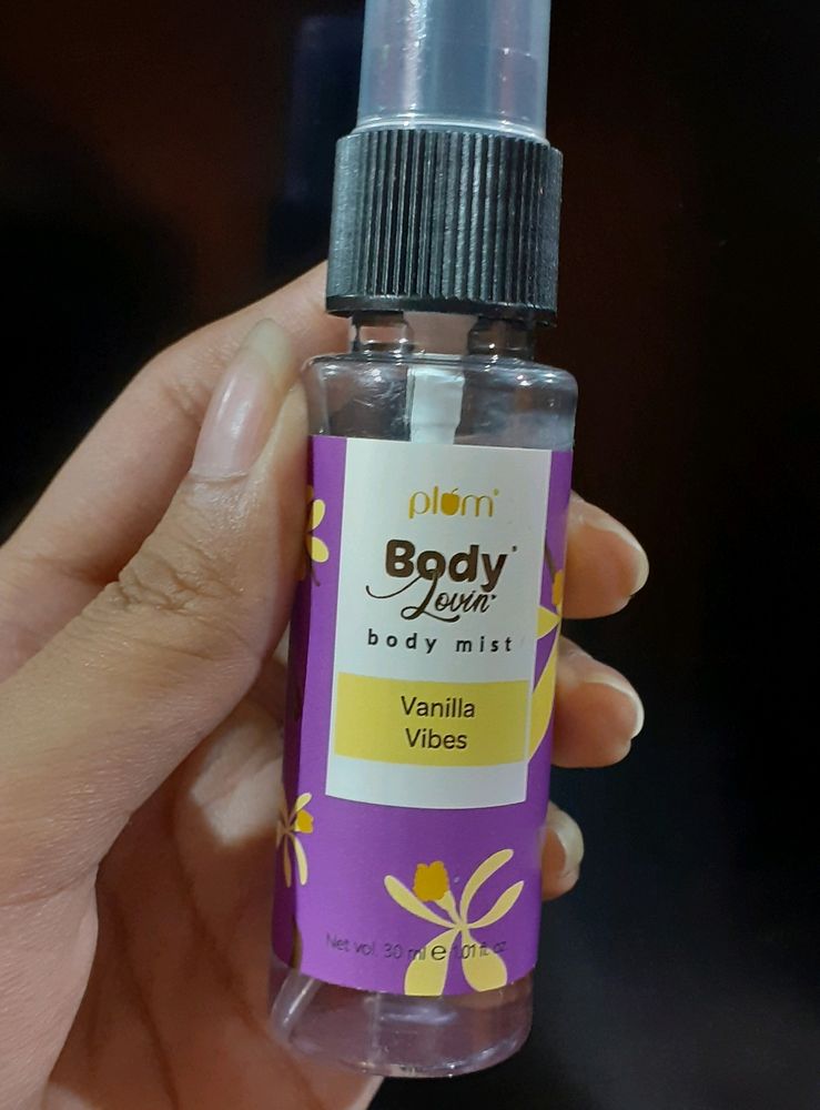2 PLUM BODY LOVIN VANILLA VIBES MIST (TOTALLY NEW)