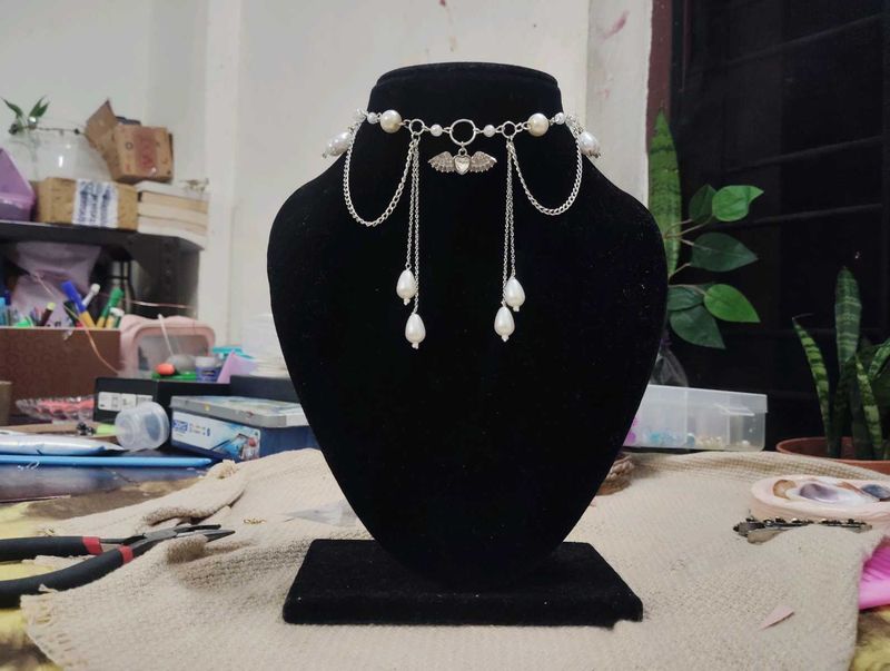 gothic style pearl necklace