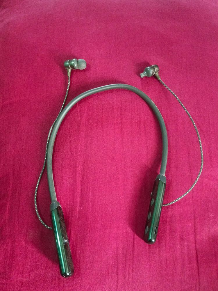 Headphones 🎧