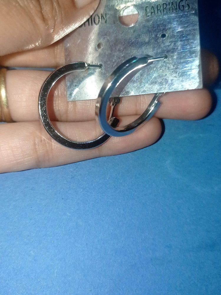 Pretty Earrings Silver And Golden One Pair 100
