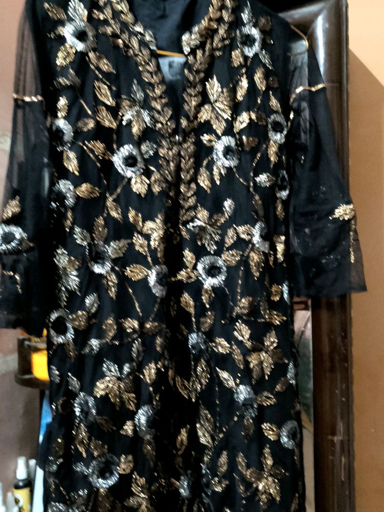 A Very Beautiful Net Suit With Jare Embroidery