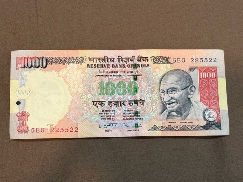 1000 Rs Signed By D Subbarao Mirror Number225522