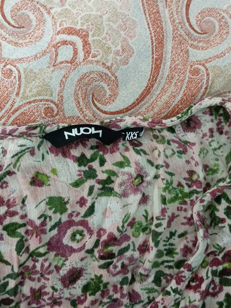 Floral Top - Elegant &amp; Stylish