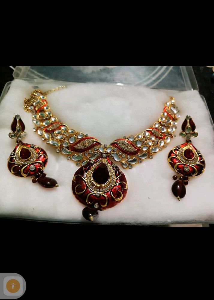 Kundan Set Free 4 Bangles