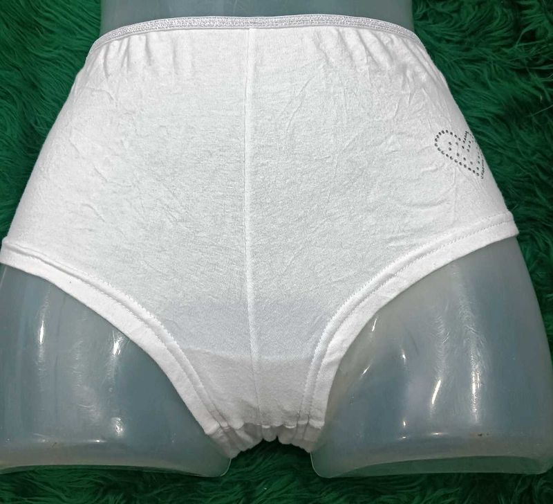 White Cotton 🇲🇾Briefs