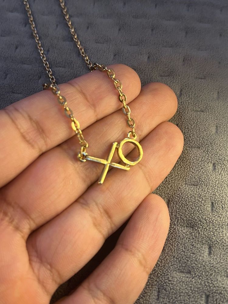 XO Gold Necklace