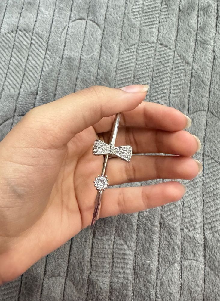 Bow &amp; Stone Silver Bracelet