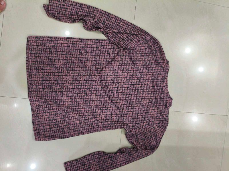 I Am Selling A Full Sleeves Cotton Linen T-shirt