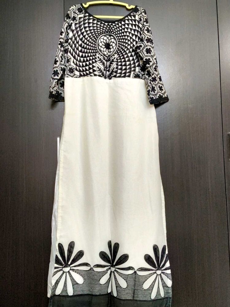White Embroidered Designer Slit Kurta