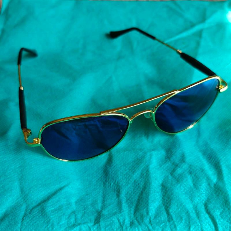Cool sunglasses 😎