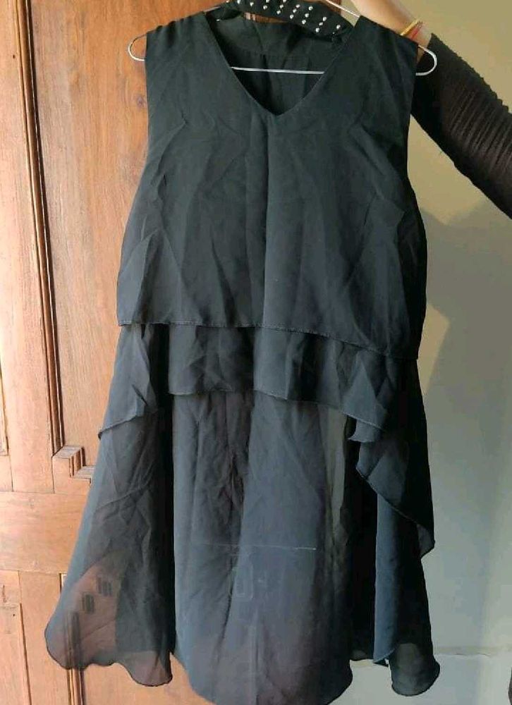 Flowy Black Top
