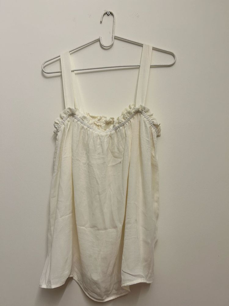 H&amp;M White Sleeveless Top
