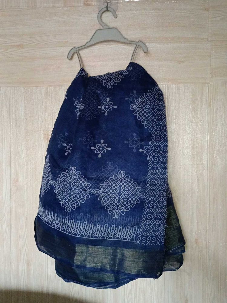 Blue Saree With Blouse Piece