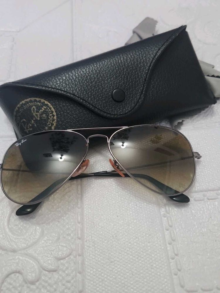 Ray-Ban Aviator Sunglasses