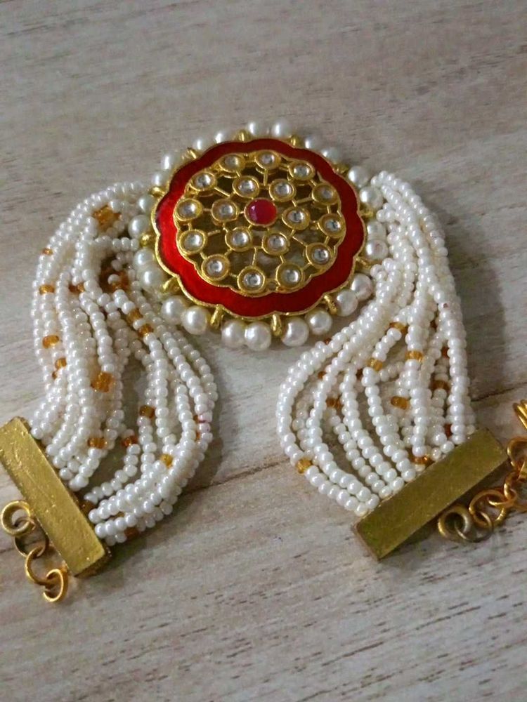Elegant Pearl &amp; Kundan Armlet