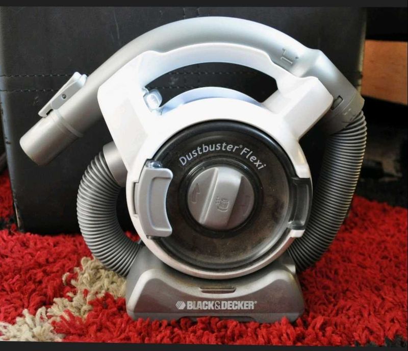 Black &amp; Decker Dustbuster Flexi
