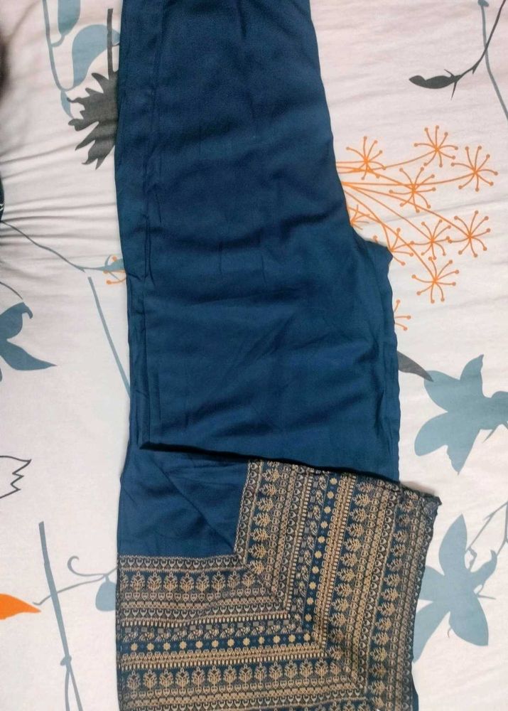 Navy blue printed relaxed Palazzo. Size &#39;S&#39;