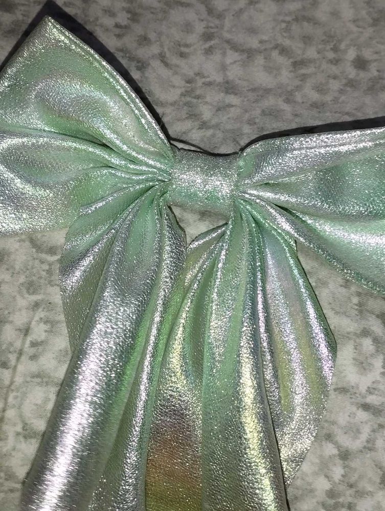 Shiny Bow Hair Accessory