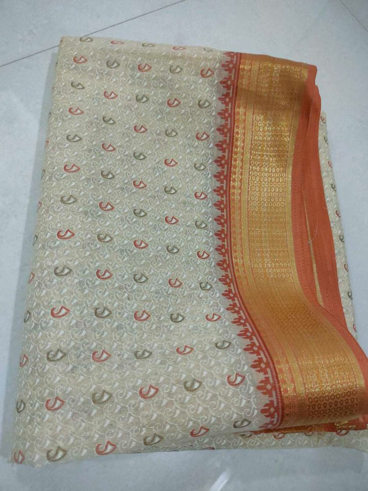 Elegant Cream &amp; Gold Saree