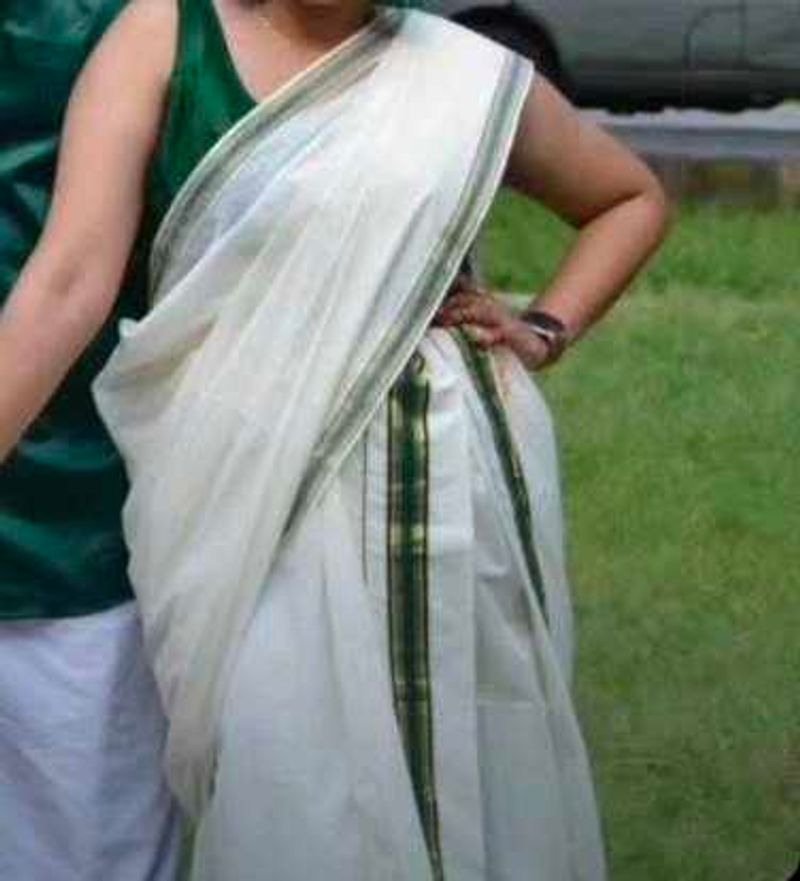 Kerala Saree Setum Mundum With Green Border