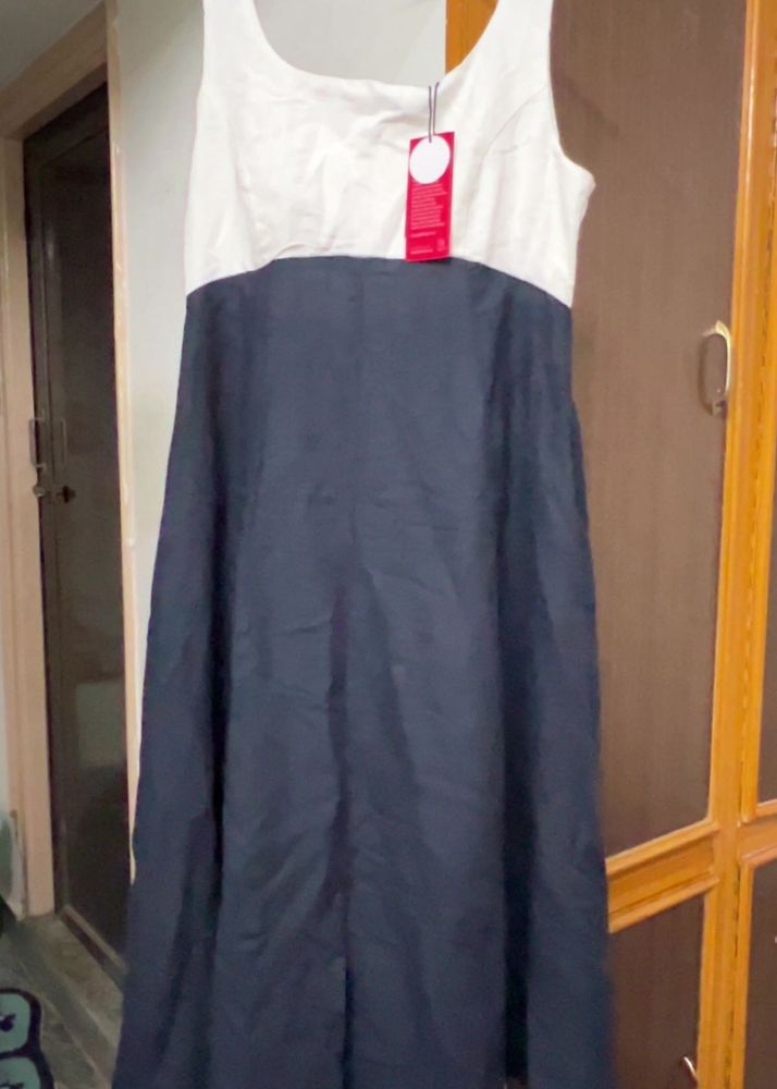 Elegant Two-Tone Dress