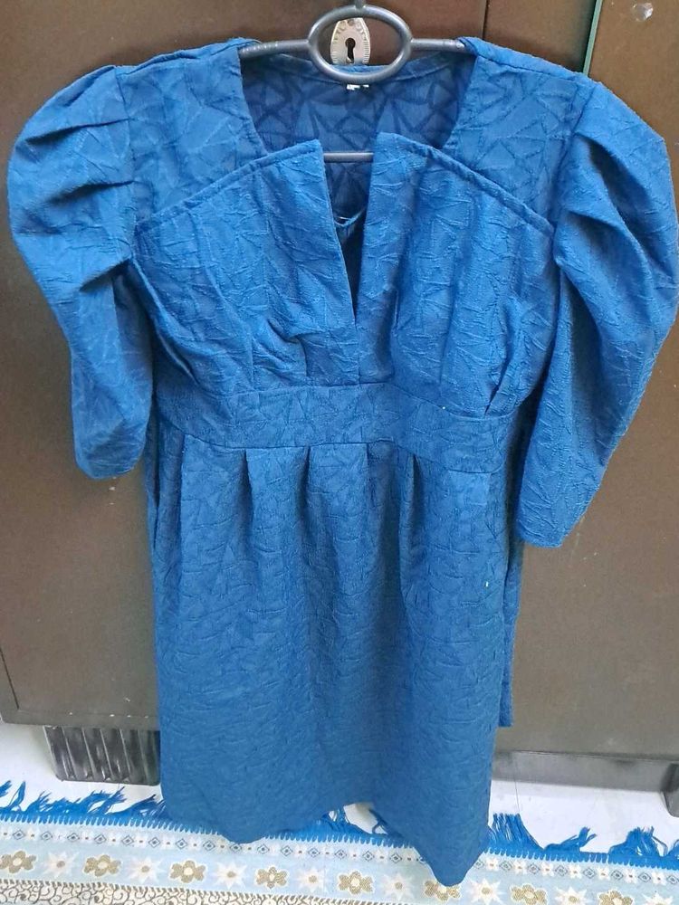 Chic Blue Puff Sleeve Dress