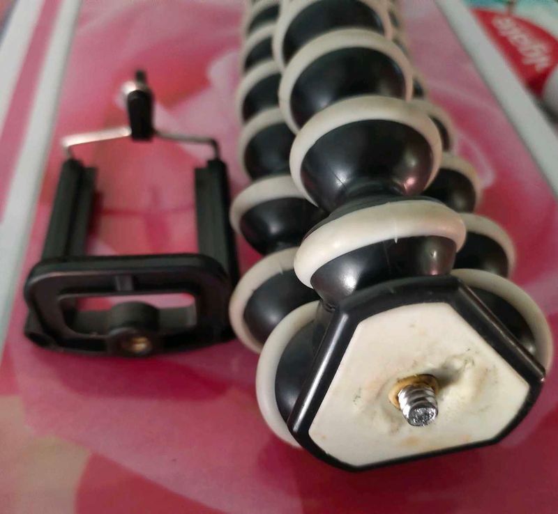 Mini Flexible TRIPOD FOR MOBILE &amp; CAMERA LESS USED