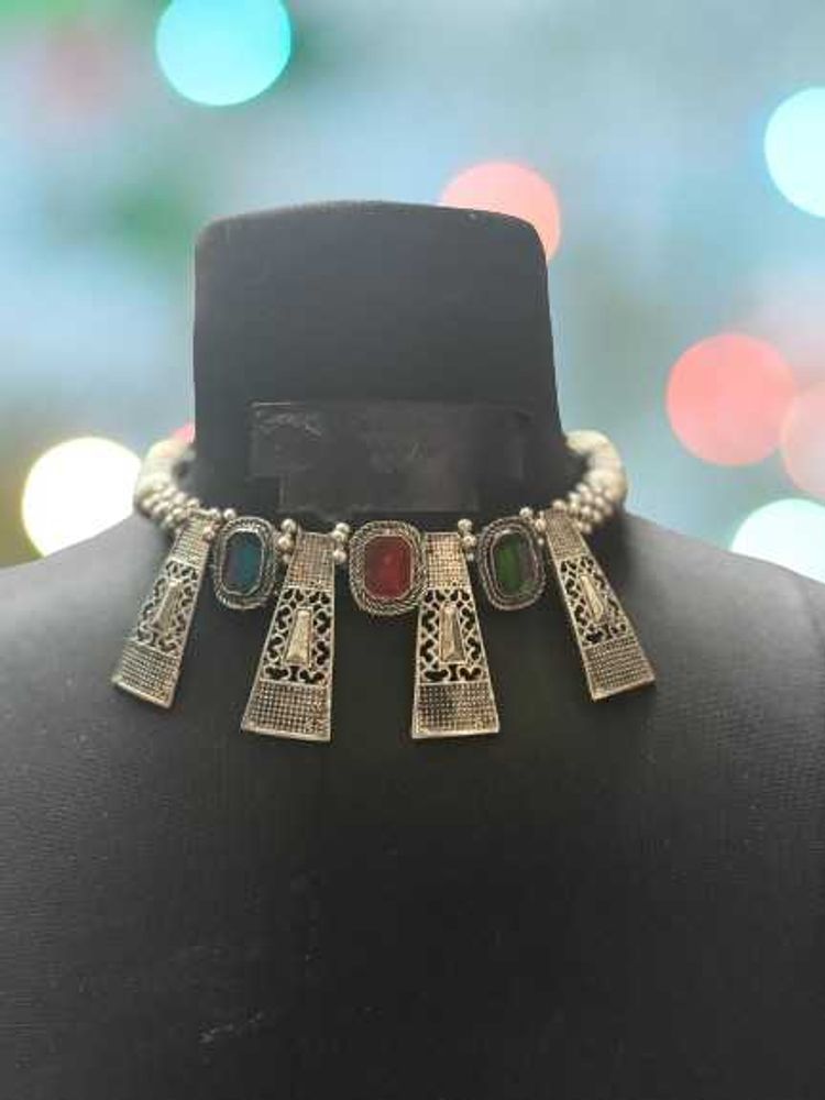 Choker + Freebies
