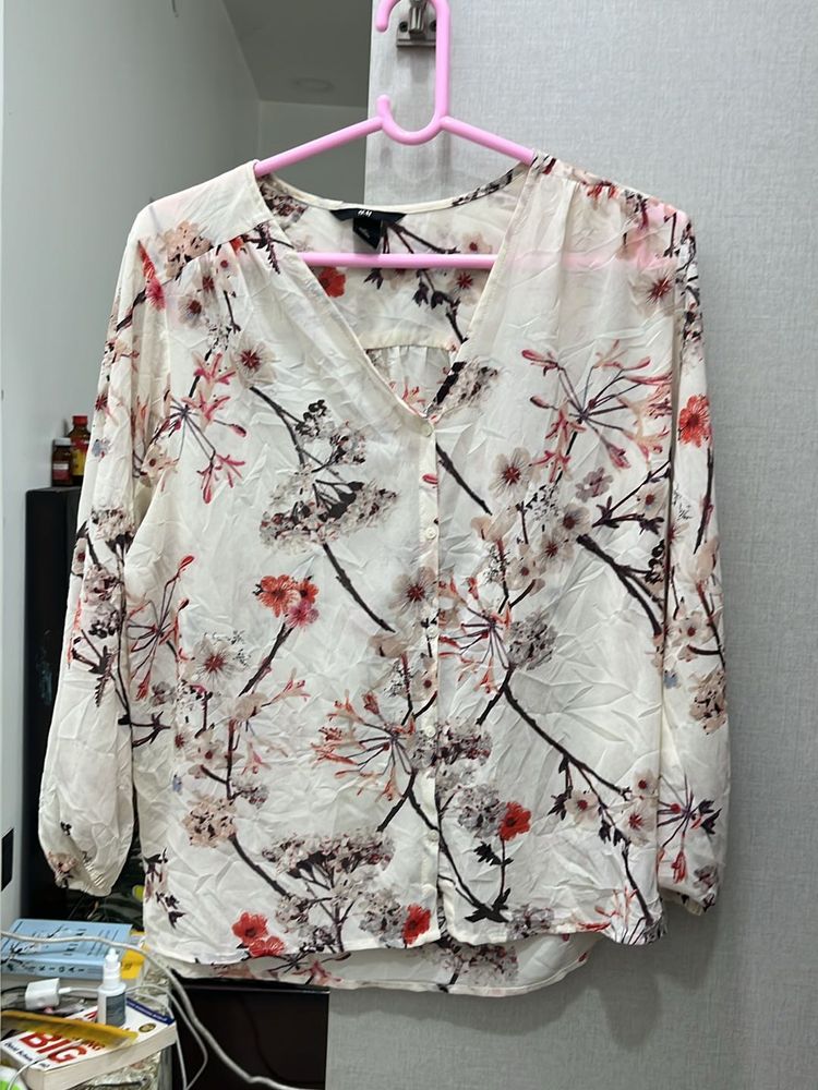 Floral Blouse - H&amp;M Size Medium