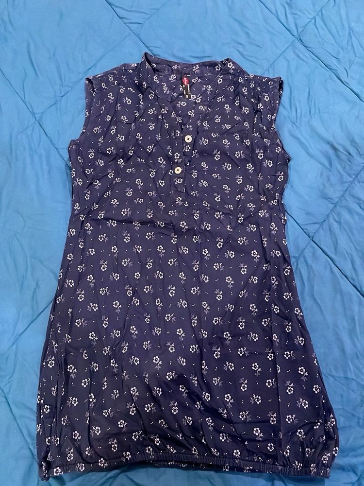 Floral Print Sleeveless Tunic Top