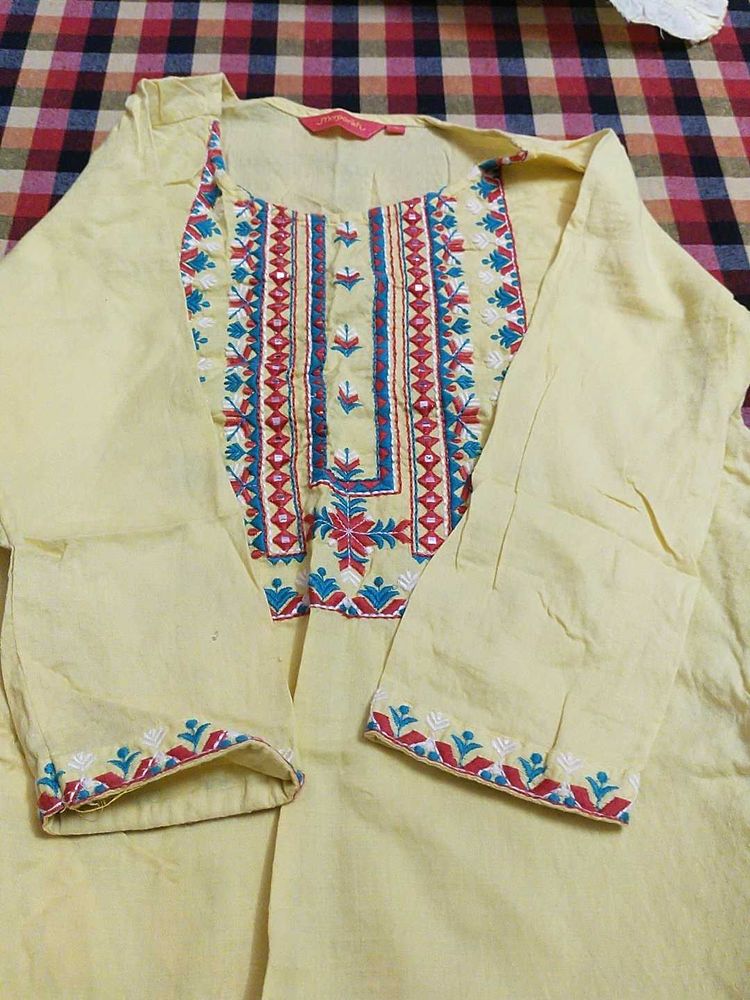 Elegant Embroidered Light Yellow Kurta