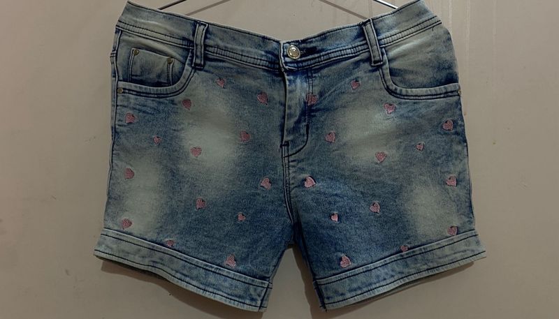Denim with a heart full of style 💖👖