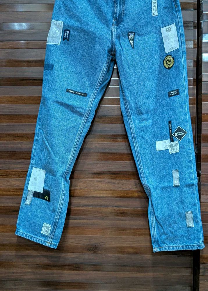 Only Women&#39;s Boyfriend Fit Denim Jeans.