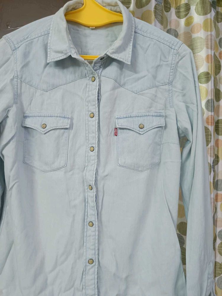 Levi&#39;s Denim Shirt