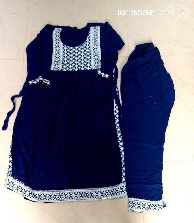 2 Set Combo Navy Blue Embroidered Naira Kat Se