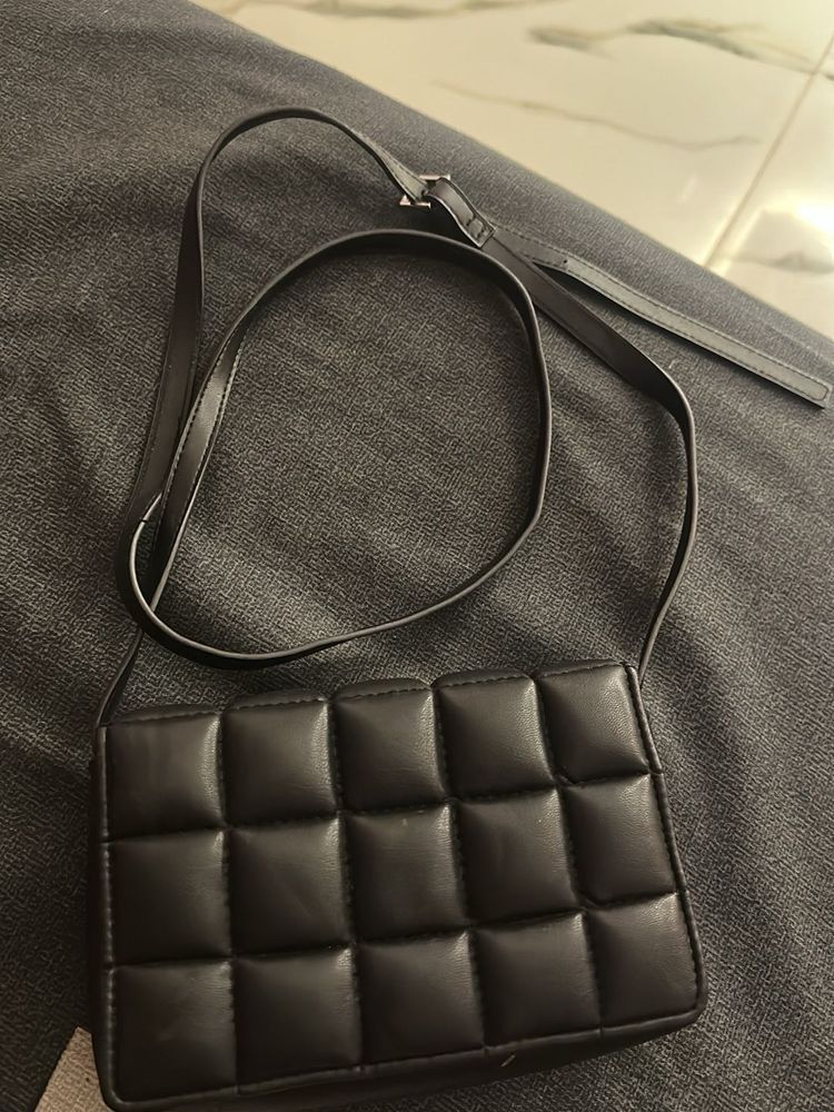H&amp;M Sling Bag