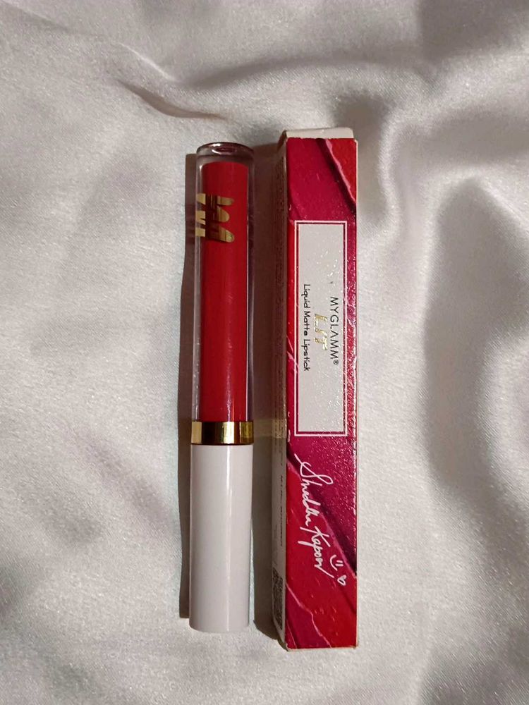 MYGLAMM Red Lipstick( Sugar Mama)