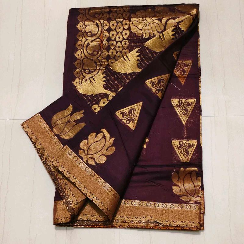 Elegant Purple &amp; Gold Saree